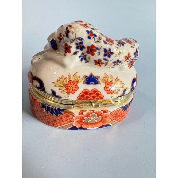 Andrea By Sadek Imari Style Dog Trinket Box 3 1/2" - Picture 3 of 6